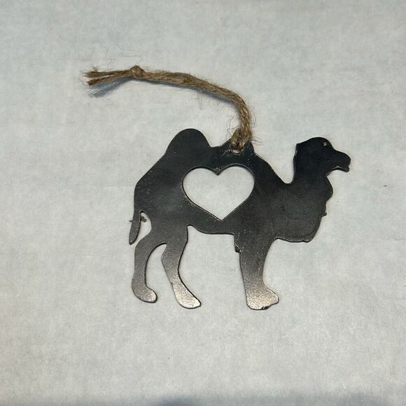 Metal Camel Ornament Heart Cutout - Picture 1 of 3